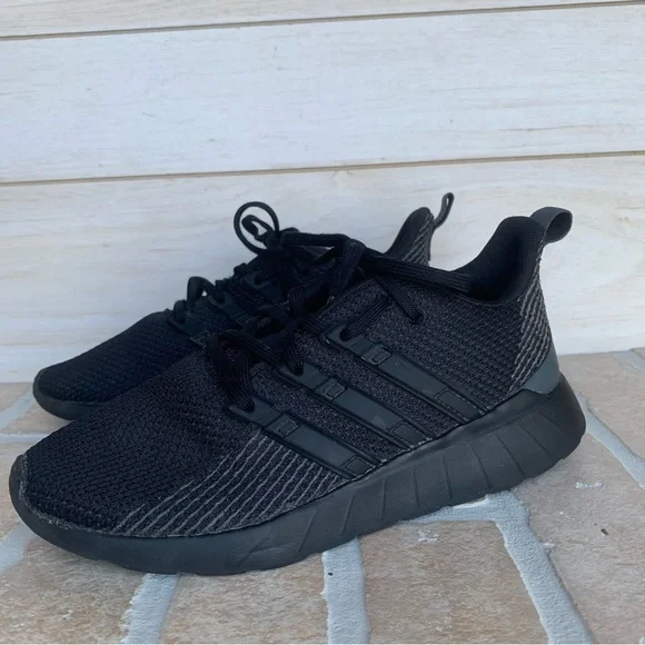 adidas questar flow youth